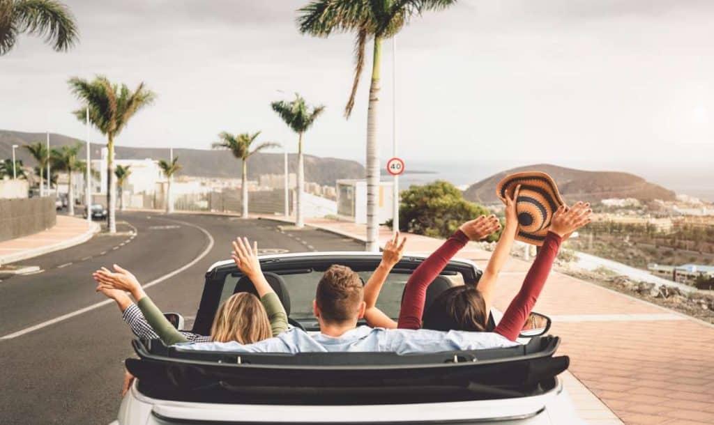 Cómo alquilar un coche en Ibiza y no morir en el intento