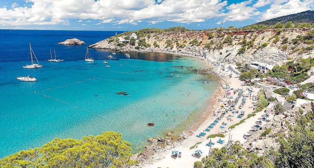 What to see in Ibiza? Cala d’Hort